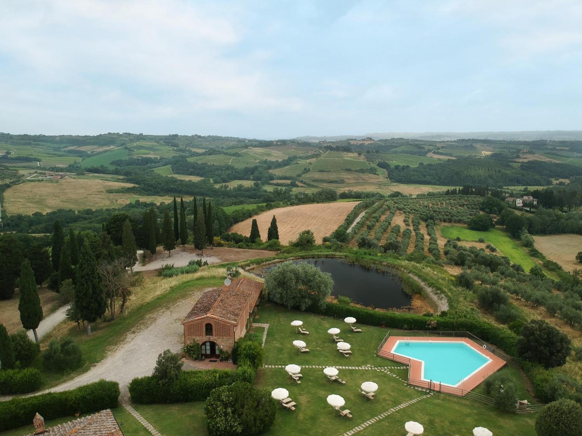 Fattorie Santo Pietro Aparthotel San Gimignano Exterior photo